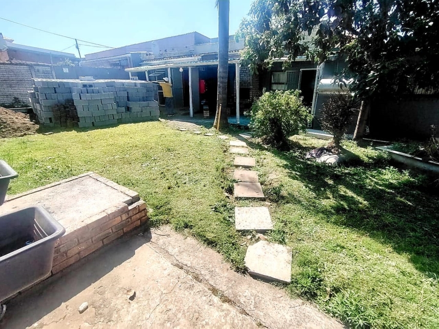 10 Bedroom Property for Sale in Quigney Eastern Cape